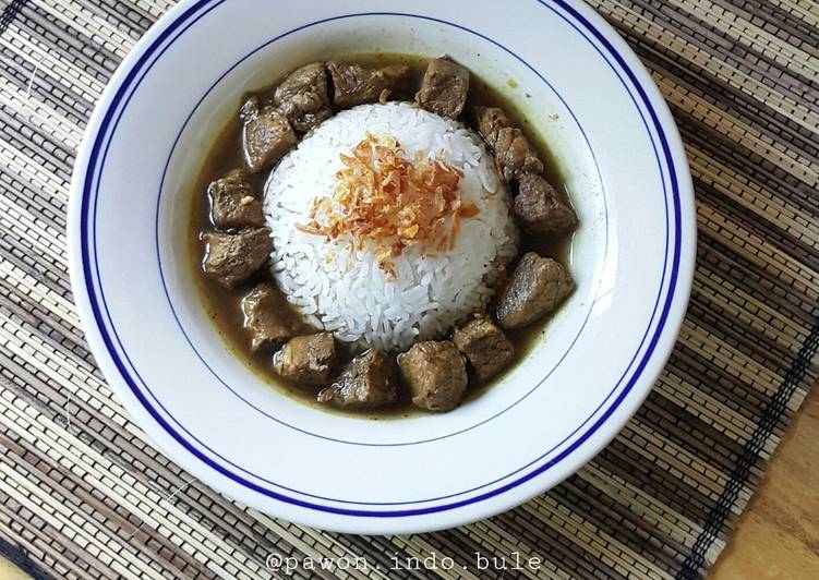 Simple Way to Prepare Homemade Beef Black Soup (Rawon)