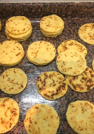 Una foto de Arepas de queso con harina PAN