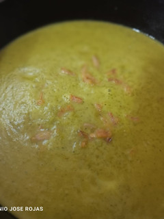 Una foto de Crema de calabacín y zanahoria sin patata