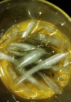 Una foto de Trago de cítricos y vodka(no niños) fresco