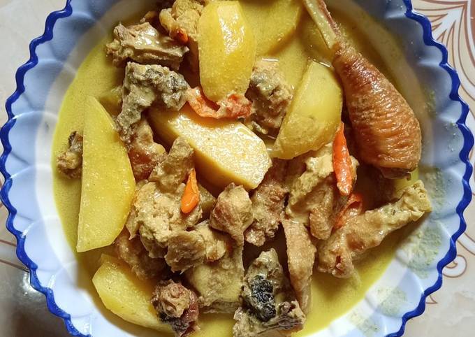 Cara bikin Opor ayam kampung bumbu kuning Cara bikin Opor ayam kampung bumbu kuning