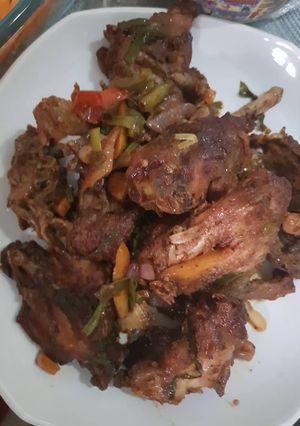 A picture of Fried peppered chicken.