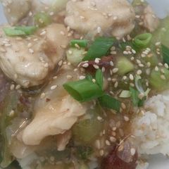 A picture of Almond Chicken.