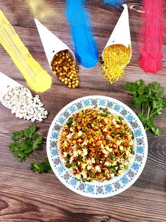 ધાણી દાળિયાની ભેળ (Dhani Daliya Bhel Recipe In Guajarati) રેસીપી મુખ્ય ફોટો