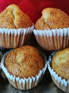 Una foto de Magdalenas de manzana 🍏🧁