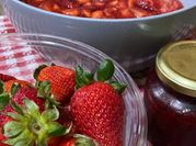 Una foto de mermelada de frutilla
