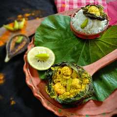 লাউ পাতায় ছোট চিংড়ি পাতুরি(lau patay choto chingri paturi recipe in Bengali) রেসিপির প্রধান ছবি
