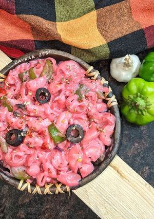 A picture of Pink Sauce Macaroni.