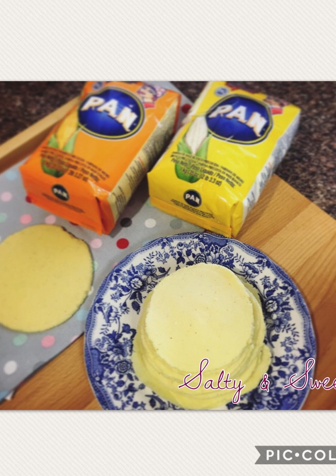 Una foto de Tortitas mejicanas / Arepas venezolanas & colombianas