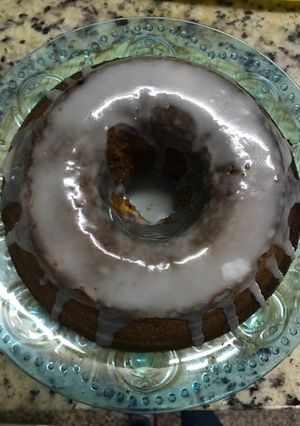 Una foto de Torta / budín de manzana súper fácil y esponjosa