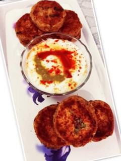 लौकी और चना दाल के कबाब (Lauki aur chana dal ke kabab recipe in hindi) रेसिपी मुख्य फोटो