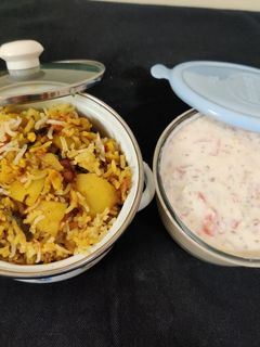 વેજ દમ બિરયાની(Veg Dum Biryani Recipe in Gujarati) રેસીપી મુખ્ય ફોટો
