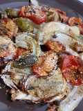 Finocchi gratinati al forno, con pomodorini, cipolle rosse e olive