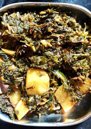 A picture of Aloo Methi.