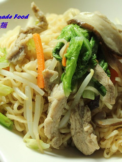 [一鍋到底版] 台式炒泡麵 的食譜成品照片
