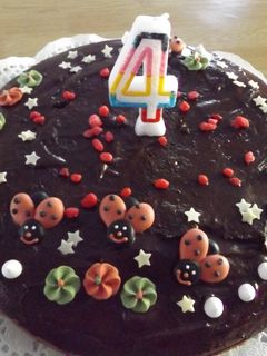 Una foto de Tarta de 4 años para Emma Número 1