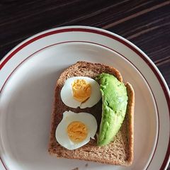 A picture of Bread,Egg and avacado.
