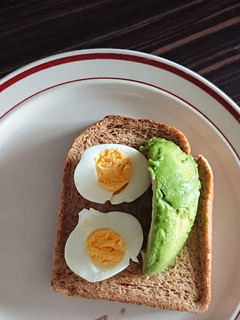 A picture of Bread,Egg and avacado.