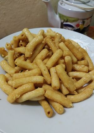 Hình của món Nui chiên mắm tỏi.
