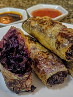 Una foto de LUMPIAS🌯 (rollitos primavera), fritas...!😋