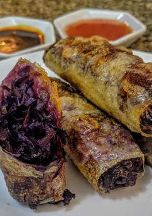 Una foto de LUMPIAS🌯 (rollitos primavera), fritas...!😋