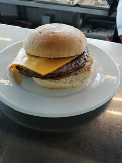 Una foto de Hamburguesa 🍔 Queso Cheddar