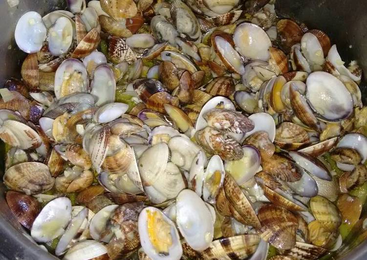 Almejas a la marinera