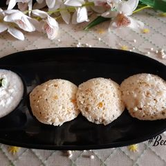 A picture of Barley Rawa Idli.