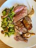 Gigot d’agneau à l’ail, miel, moutarde et muscat