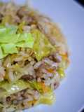 Arroz con repollo y carne picada