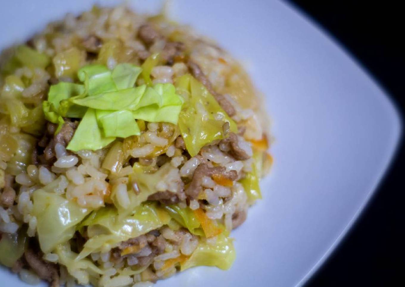 Arroz con repollo y carne picada