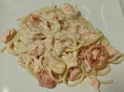 Una foto de tomates cherry salmon pasta