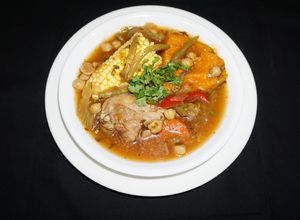 Una foto de Cazuela de pollo con garbanzos