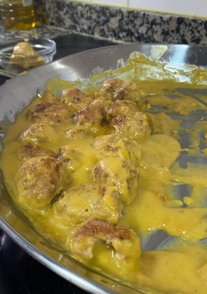 A picture of Spanish-Style Meatballs in Sauce.