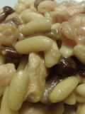 Cavatelli con pollo al curry, funghi misti e gamberetti
