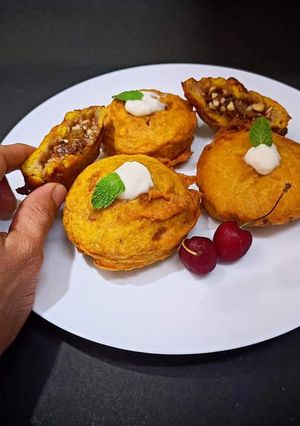 A picture of Bread pocket bonda.