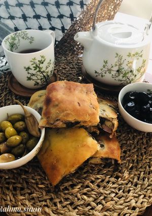 صورة لوصفة فطير فلسطيني بالزعتر الاخضر