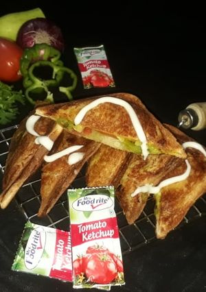 મસાલા ટોસ્ટ સેન્ડવીચ (Masala Toast Sandwich in Gujarati Recipe) રેસીપી મુખ્ય ફોટો
