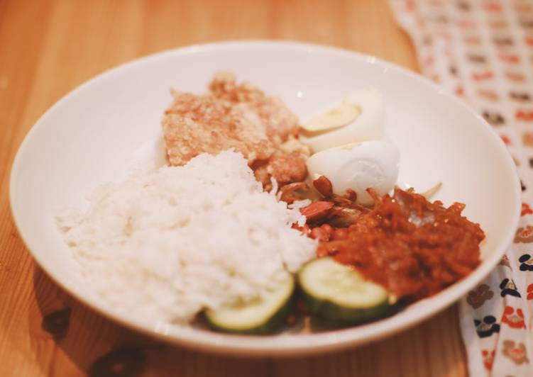 Simple Way to Prepare Homemade Nasi Lemak