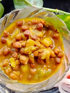 आलू चना की सब्जी रेसिपी मुख्य फोटो