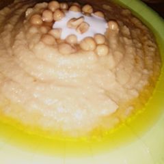 A picture of Houmous.
