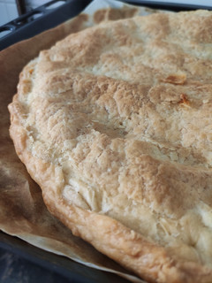 Una foto de Empanada de berenjena y atún