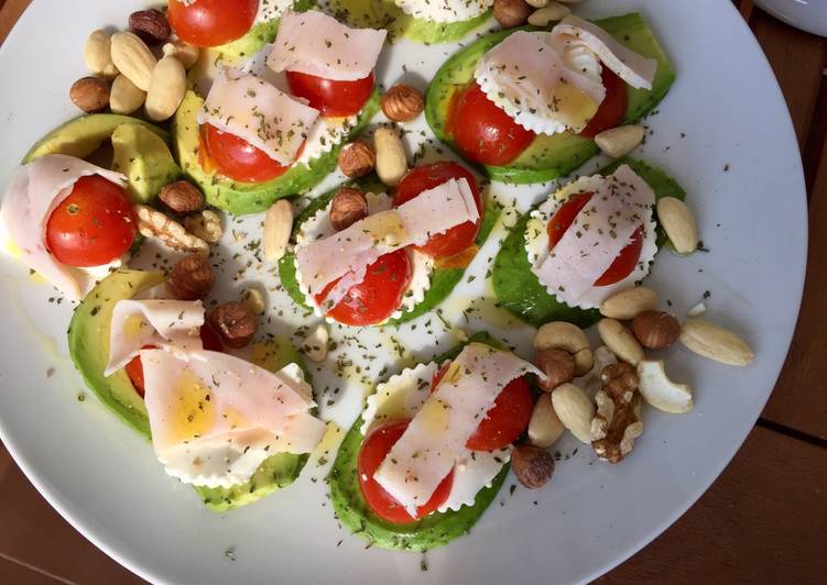 Ensalada de aguacate para el desayuno 🥑🍅☀️