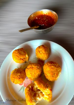 A picture of Schezwan Rice Balls In Airfryer.