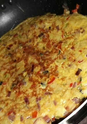 Una foto de ¡Tortilla de papas y verduras!