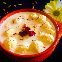 A picture of Chaanar payesh.