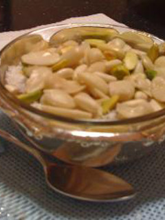 A picture of Rice pudding with spices - meghli.