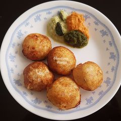 A picture of Paniyaram.