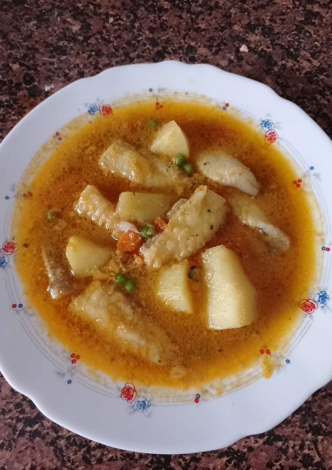 Una foto de Guiso de Rape y Papas