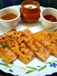 मसाला पनीर पराठा (Masala Paneer Paratha recipe in hindi) रेसिपी मुख्य फोटो